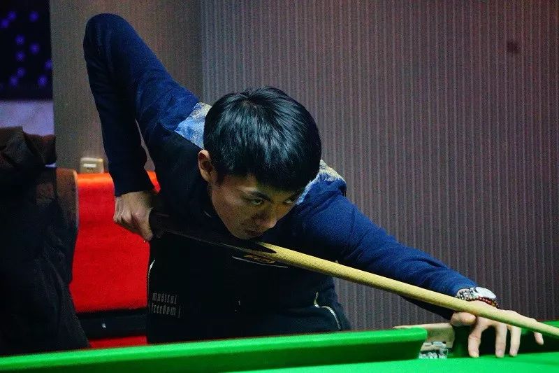 加强了中场 加强了中场